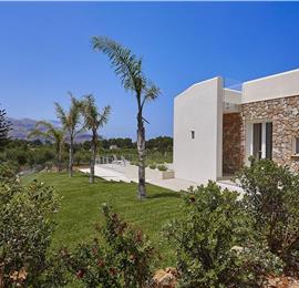 4 bedroom villa with pool, Castellammare del Golfo, sleeps 8-10